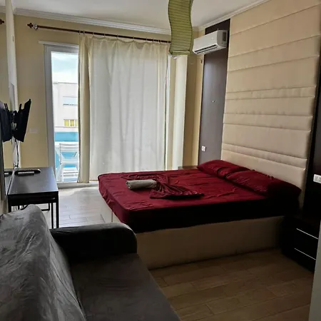 Inis Apartamans -50 M From 4* Shëngjin