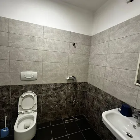 Inis Apartamans -50 M From Hotel 4*