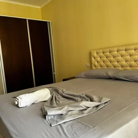 Inis Apartamans -50 M From מלון Shëngjin