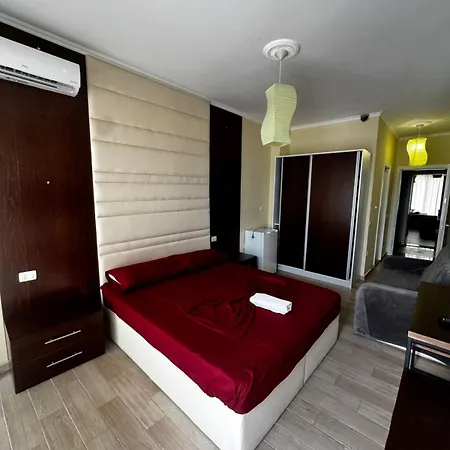 Inis Apartamans -50 M From 4* Shëngjin